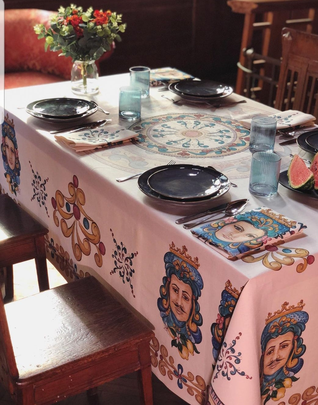 COPRITAVOLO 110X110 TESTE DI MORO LINO